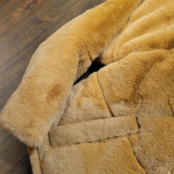 Abercrombie and Fitch the quilted mini faux fur puffer jacket caramel brown sz S - Picture 3 of 5